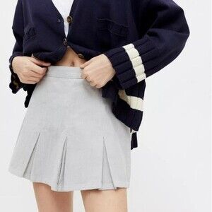 NEW Urban Outfitters BDG neutral corduroy pleated kilt mini skirt size medium